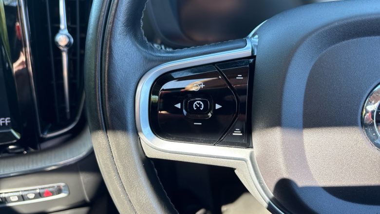 Volvo Xc60 2.0 T8 390 Hybrid Inscription Pro 5dr AWD G tronic Estate
